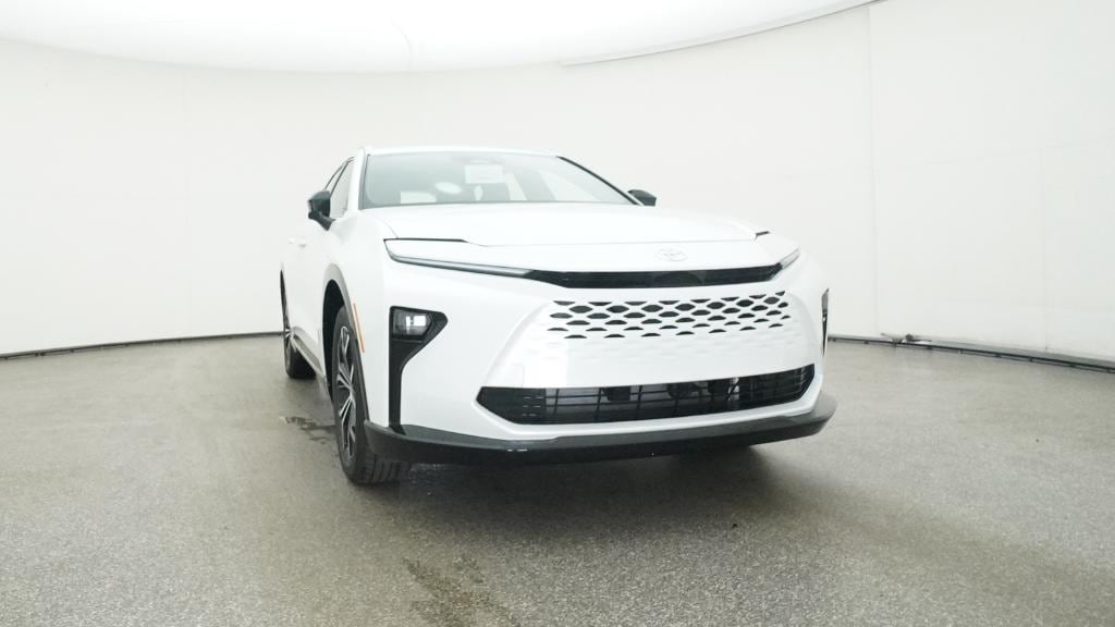 New 2025 Toyota Crown Signia XLE SUV