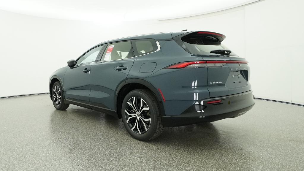 2025 Toyota Crown Signia XLE photo 4