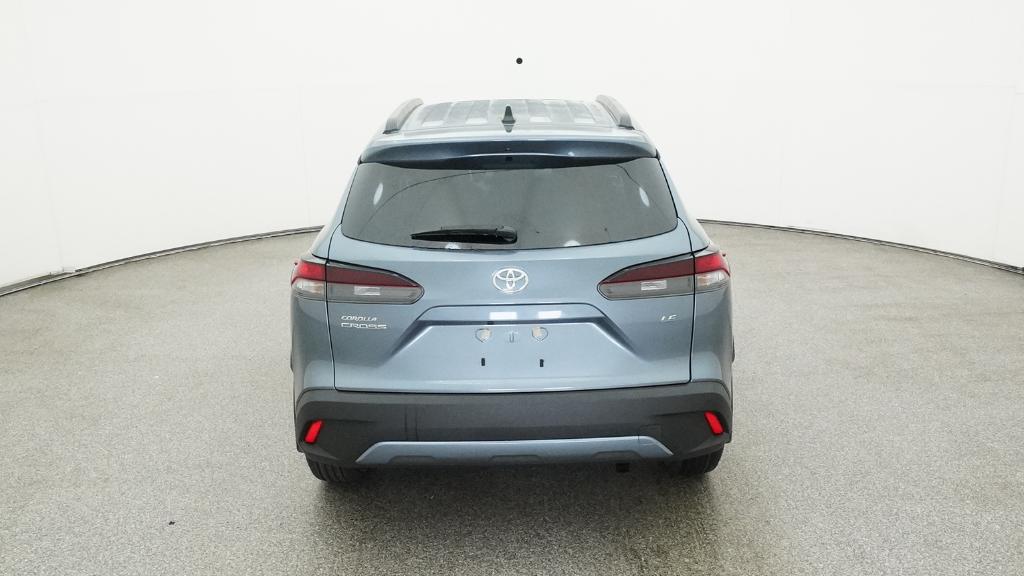 2026 Toyota Corolla Cross LE photo 2