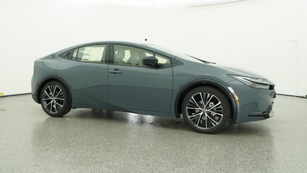 2026 Toyota Prius XLE photo 2