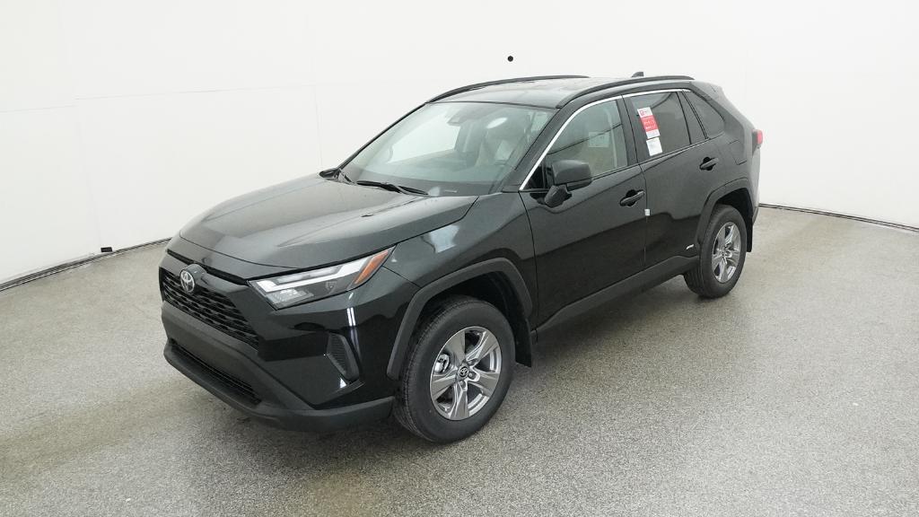 2025 Toyota RAV4 LE's photo