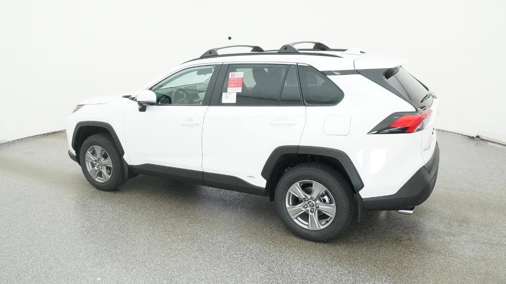 2025 Toyota RAV4 Hybrid XLE photo 3