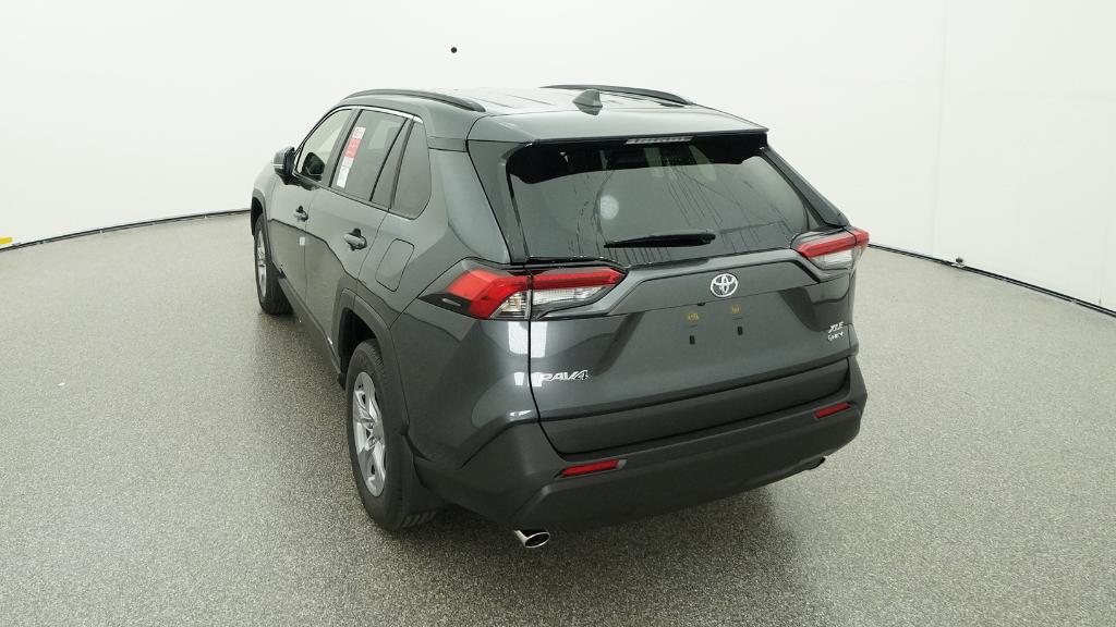 2025 Toyota RAV4 Hybrid XLE photo 4