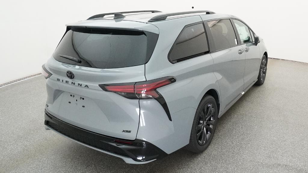 New 2026 Toyota Sienna XSE 7 PASSENGER