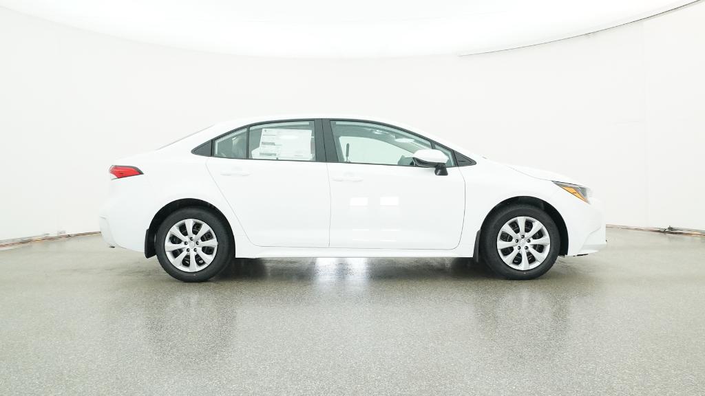 2026 Toyota Corolla LE photo 3