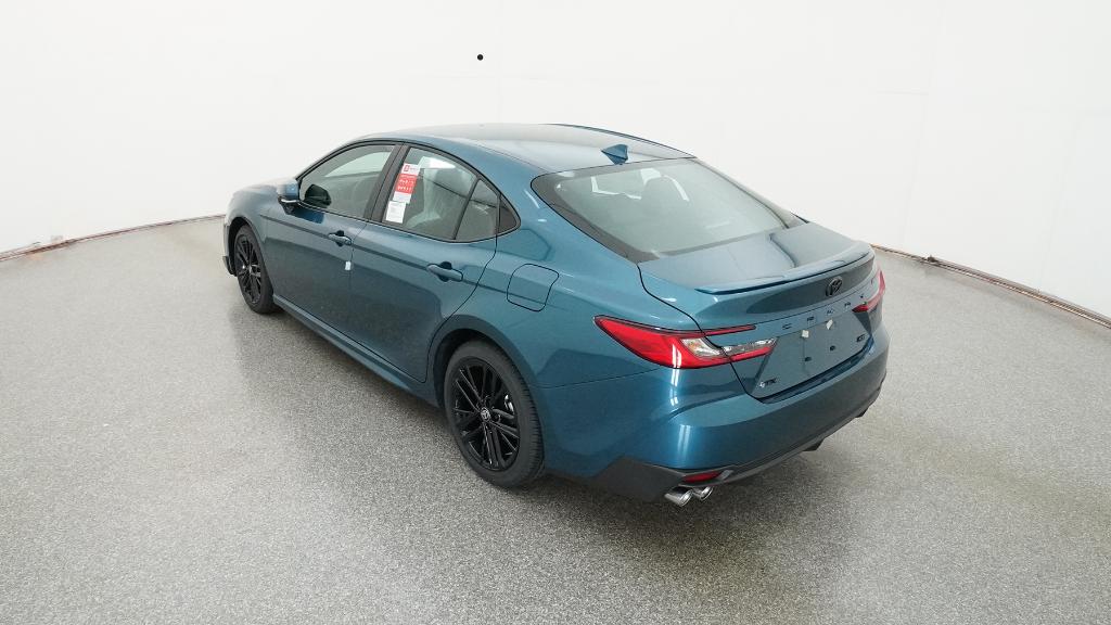 2026 Toyota Camry SE photo 3