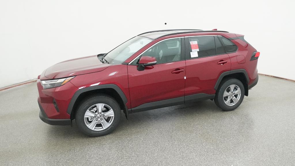 2025 Toyota RAV4 XLE photo 3