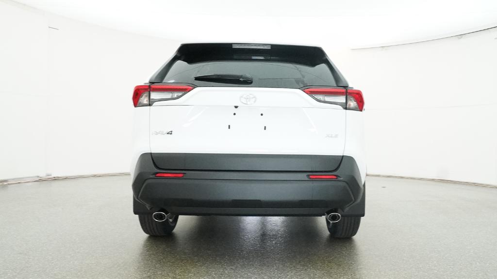 2025 Toyota RAV4 XLE photo 3