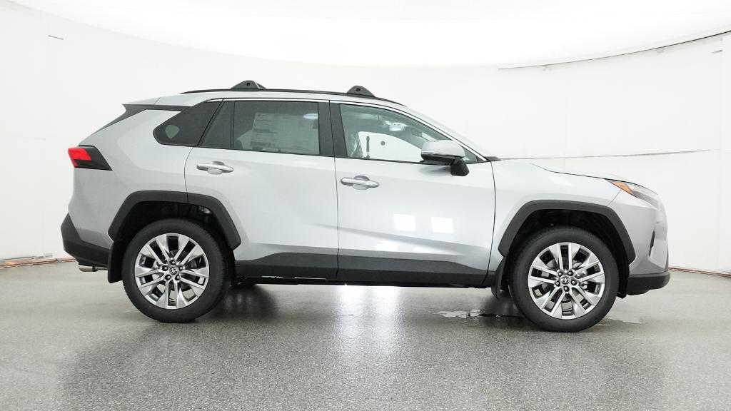2025 Toyota RAV4 Limited photo 4