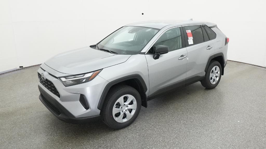 2025 Toyota RAV4 LE's photo
