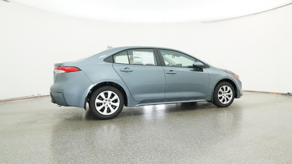 2026 Toyota Corolla LE photo 2