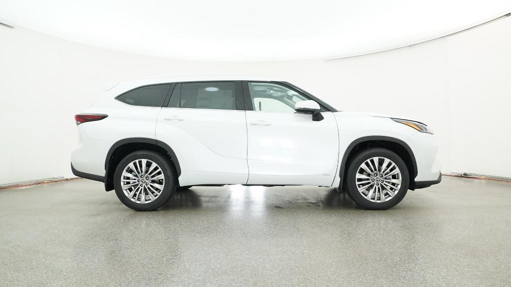 2025 Toyota Highlander Hybrid Platinum photo 4