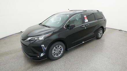 2025 Toyota Sienna XLE 7 PASSENGER