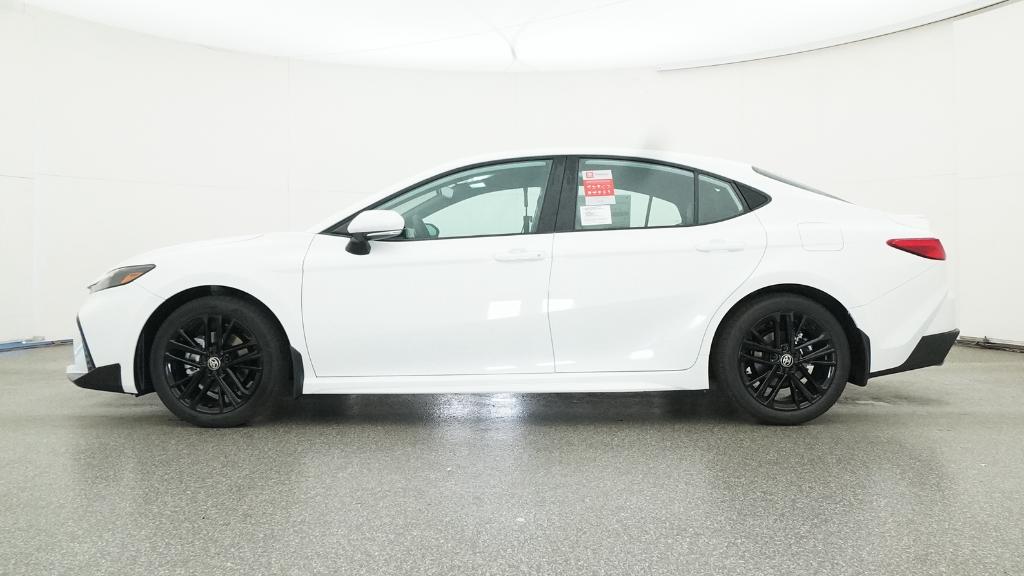 2026 Toyota Camry SE photo 3