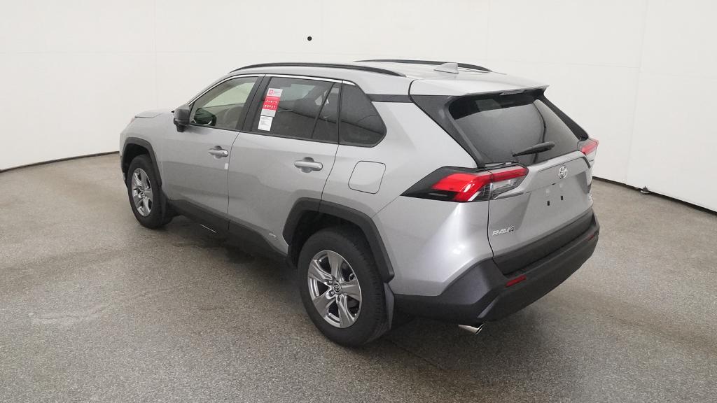 2025 Toyota RAV4 Hybrid LE photo 3