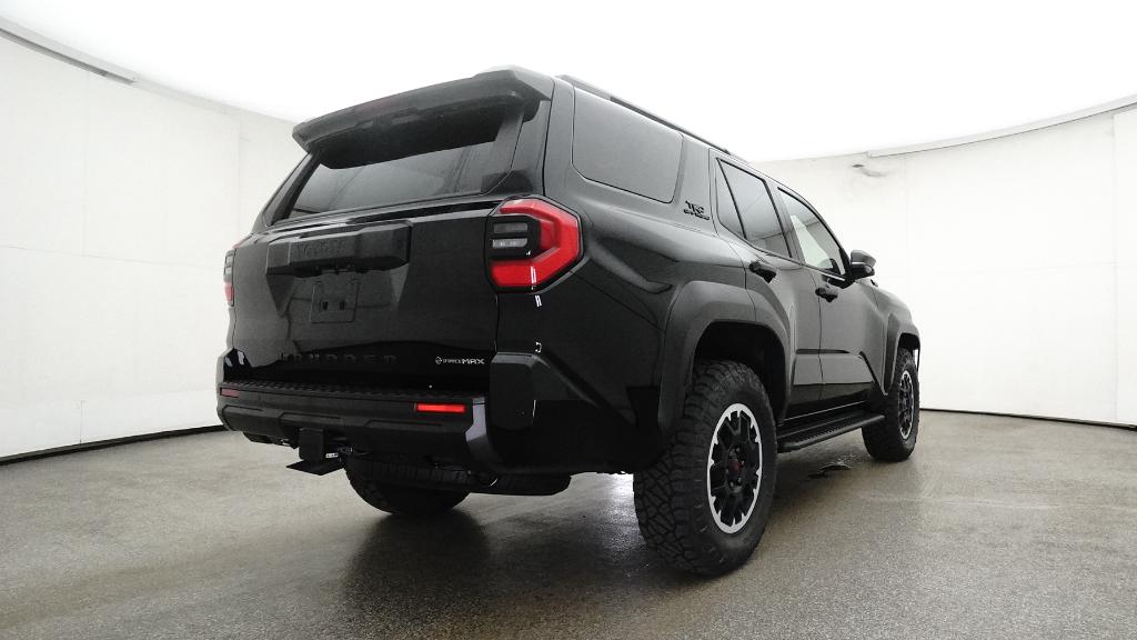2025 Toyota 4Runner TRD Off-Road photo 2