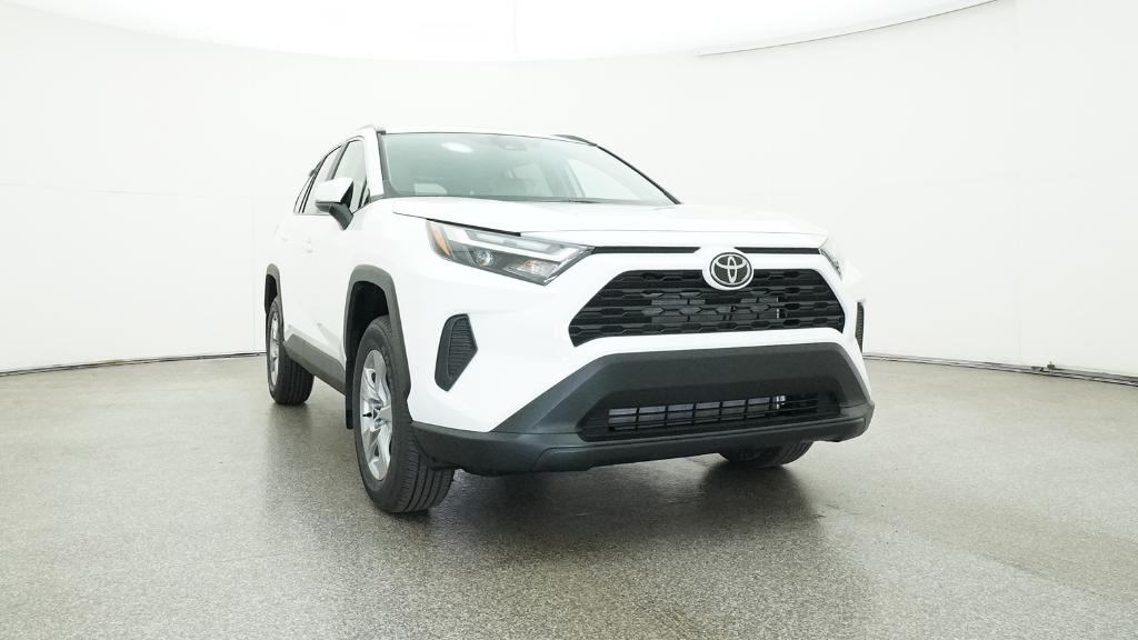 2025 Toyota RAV4 XLE photo 2