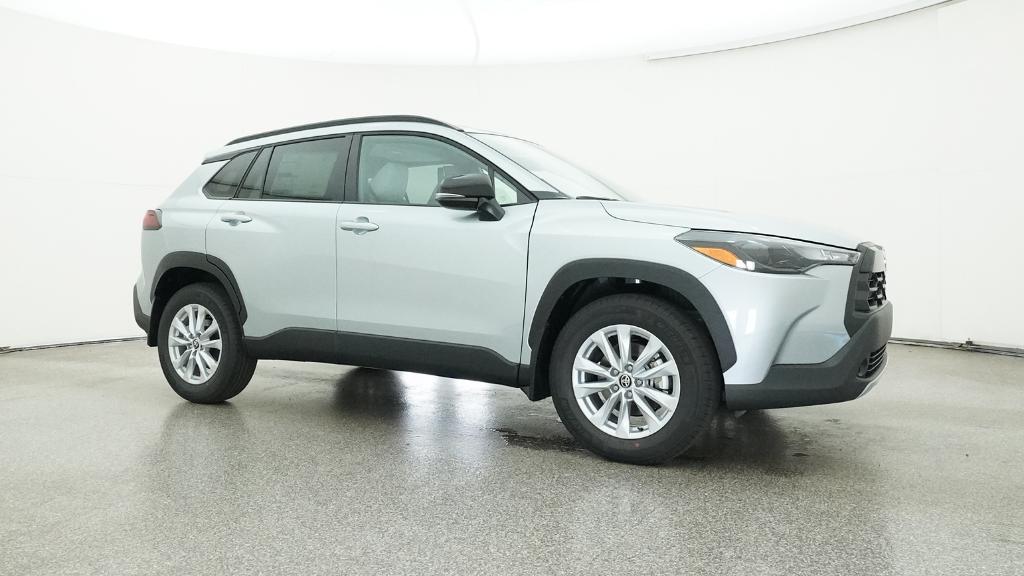 2026 Toyota Corolla Cross LE photo 2
