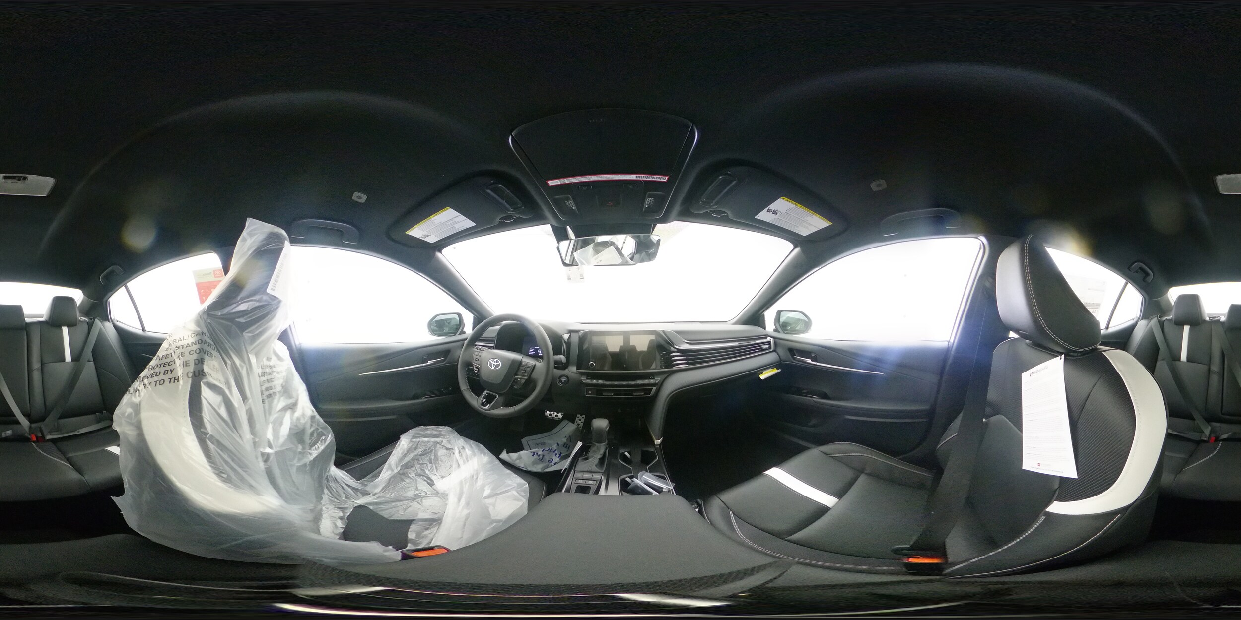 2026 Toyota Camry SE photo 4