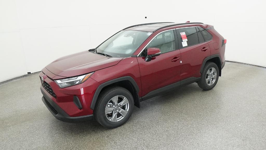 2025 Toyota RAV4 XLE's photo