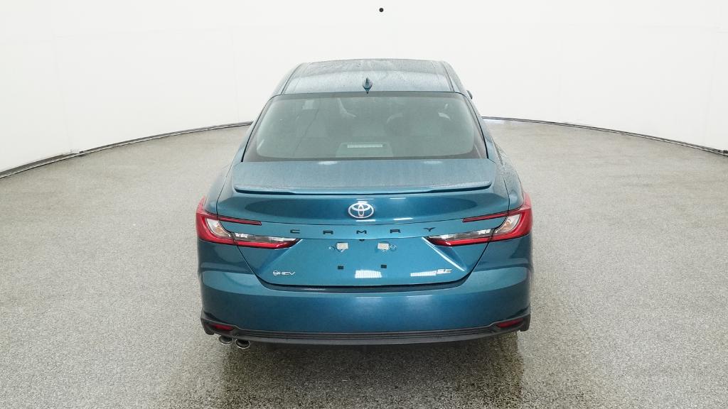 2026 Toyota Camry SE photo 3