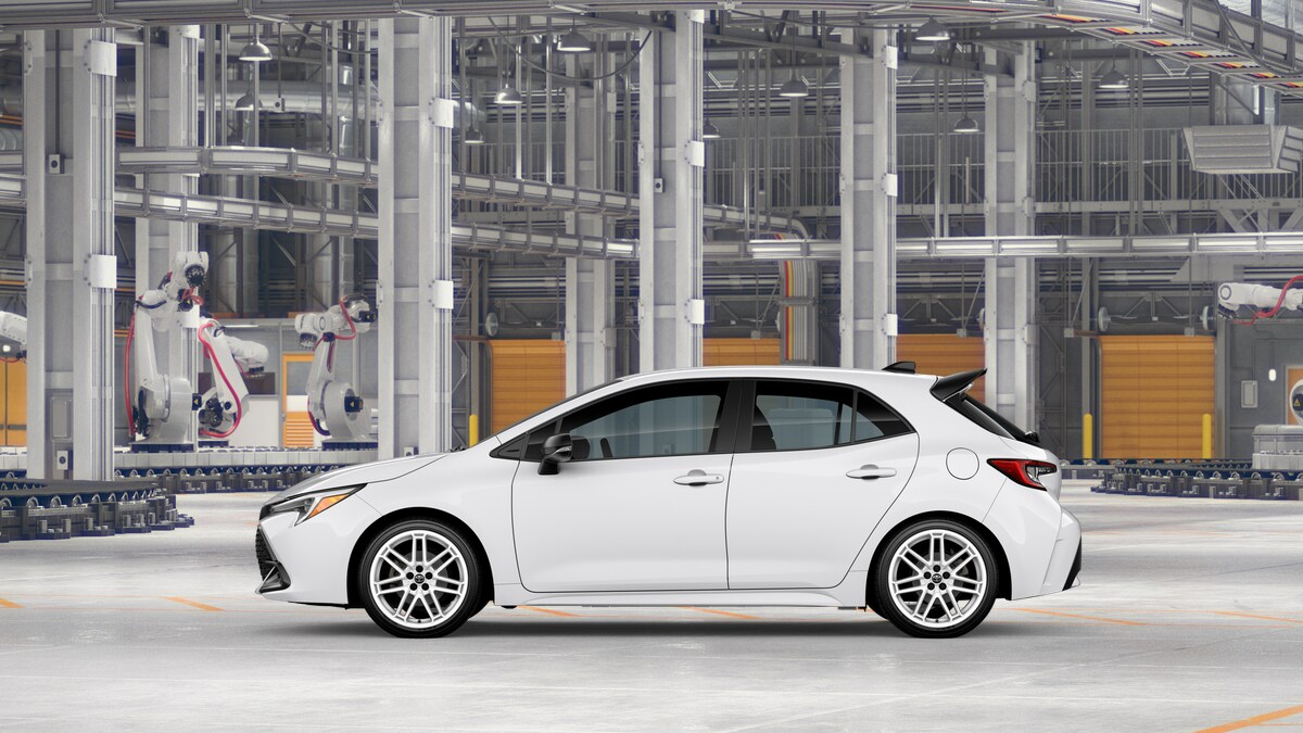 2026 Toyota Corolla SE photo 3