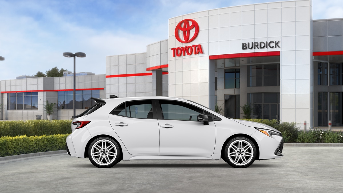 2026 Toyota Corolla Hatchback FX - Photo 13