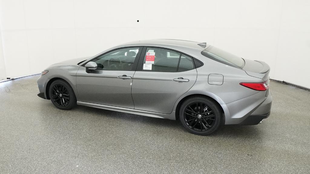 2026 Toyota Camry SE photo 4