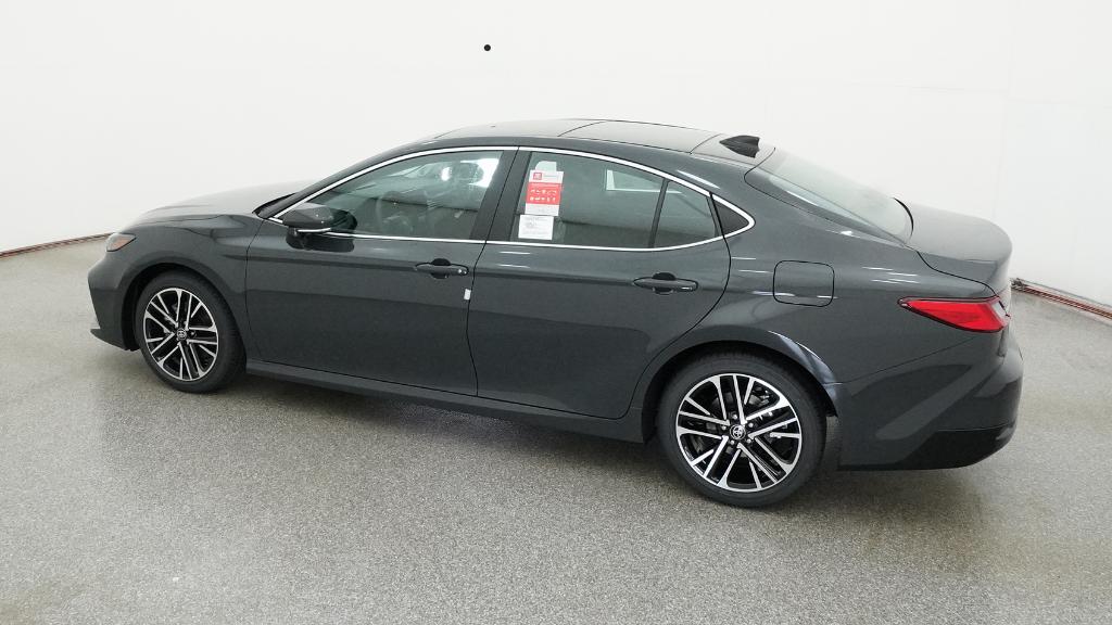 2026 Toyota Camry XLE photo 4