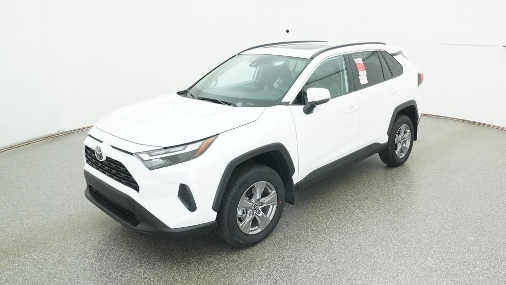2025 Toyota RAV4 XLE's photo