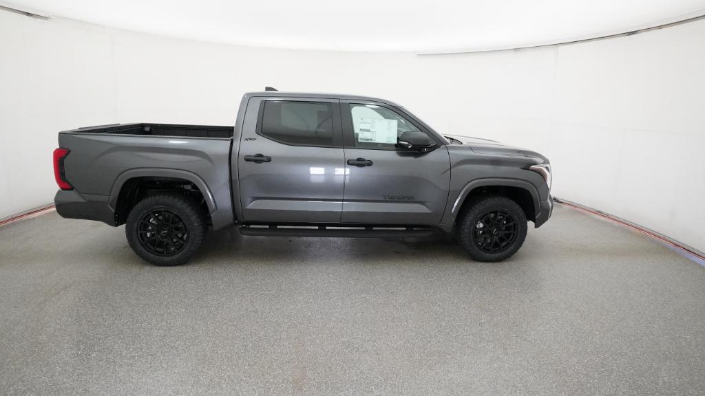 2026 Toyota Tundra SR5 CrewMax photo 4