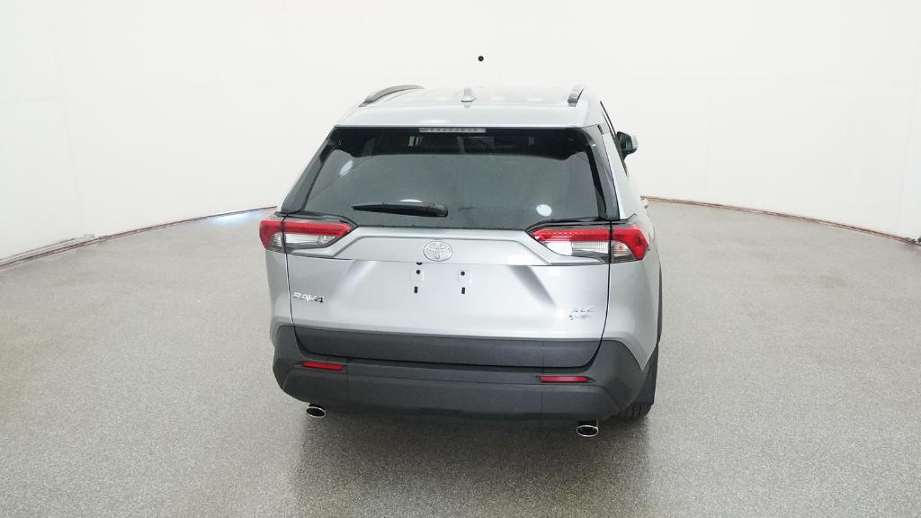 2025 Toyota RAV4 Hybrid XLE photo 4