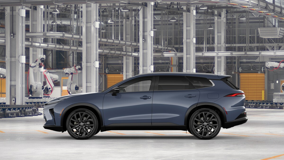 2026 Toyota Crown Signia Limited photo 3