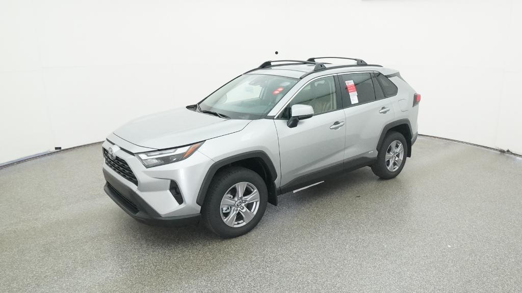 2025 Toyota RAV4 XLE's photo