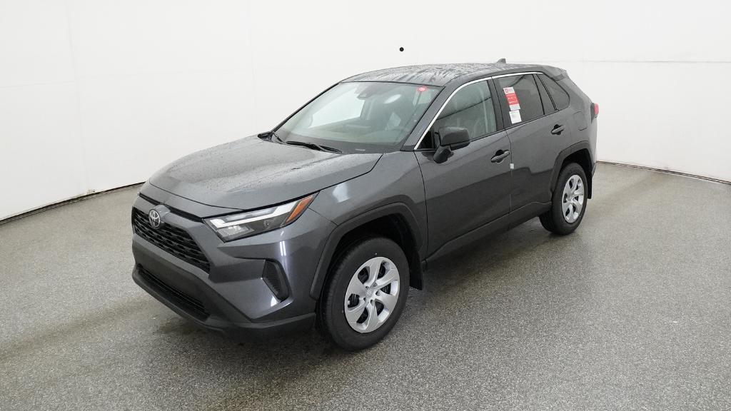 2025 Toyota RAV4 LE's photo