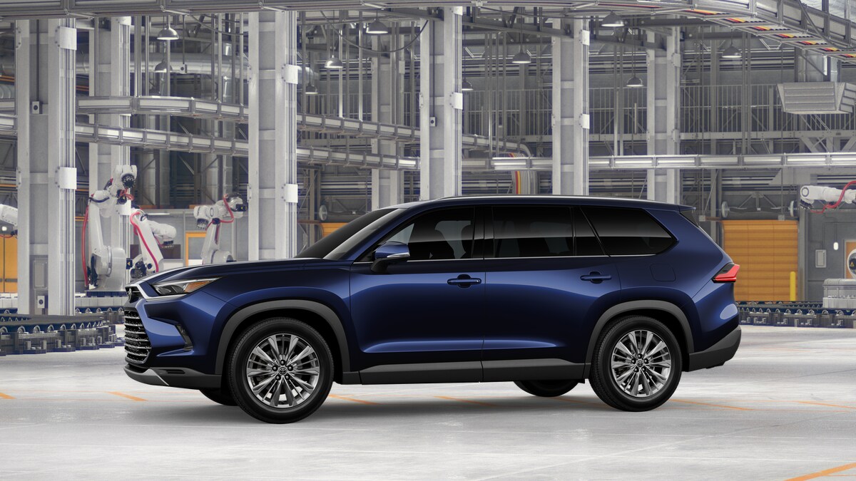 2026 Toyota Grand Highlander Platinum AWD photo 3