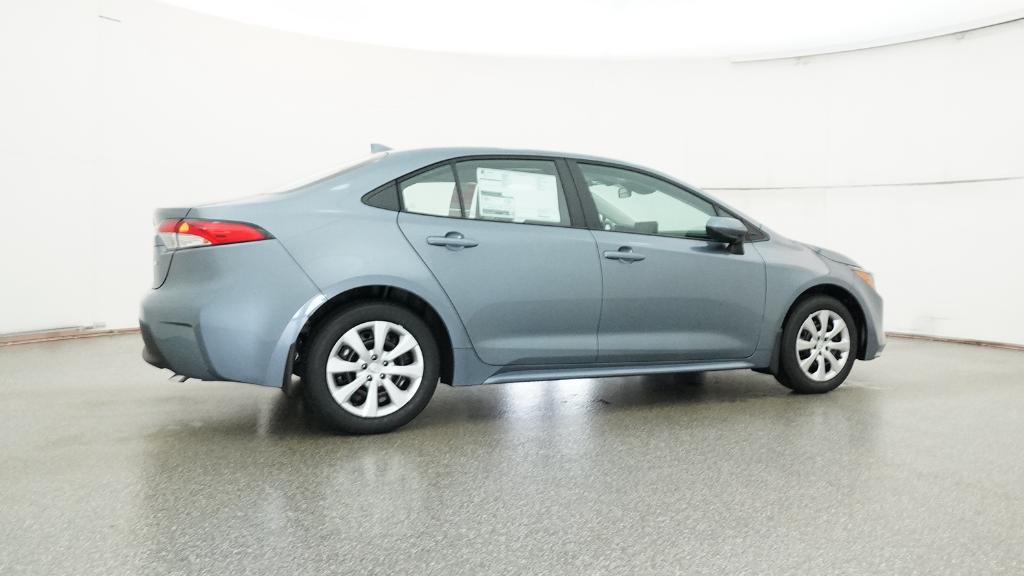 2026 Toyota Corolla LE photo 3
