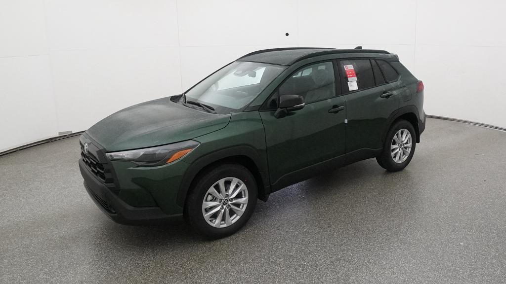 2026 Toyota Corolla Cross LE's photo