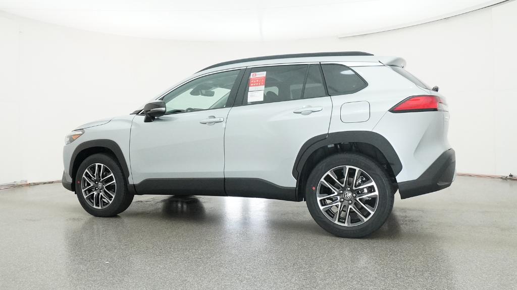 2026 Toyota Corolla Cross XLE photo 3