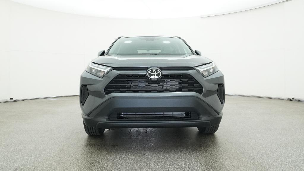 2025 Toyota RAV4 XLE photo 2