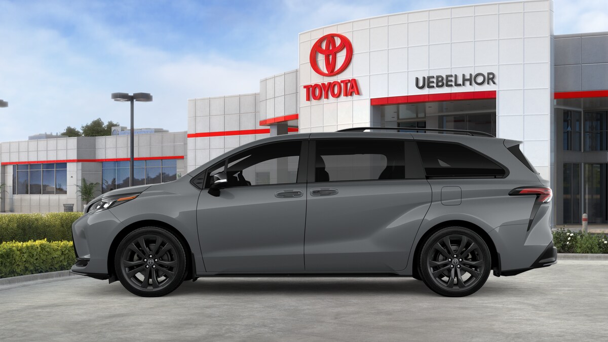 2026 Toyota Sienna XSE photo 4