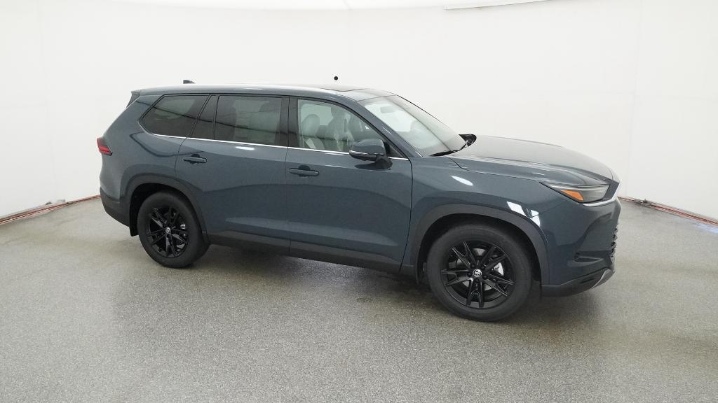 2026 Toyota Highlander Hybrid Limited photo 4