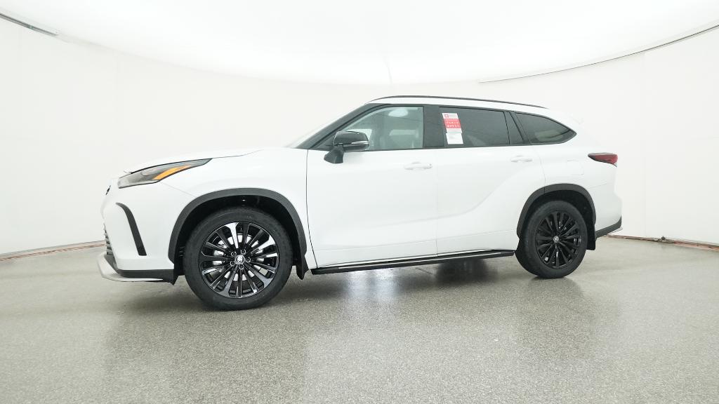 2026 Toyota Highlander XSE photo 3