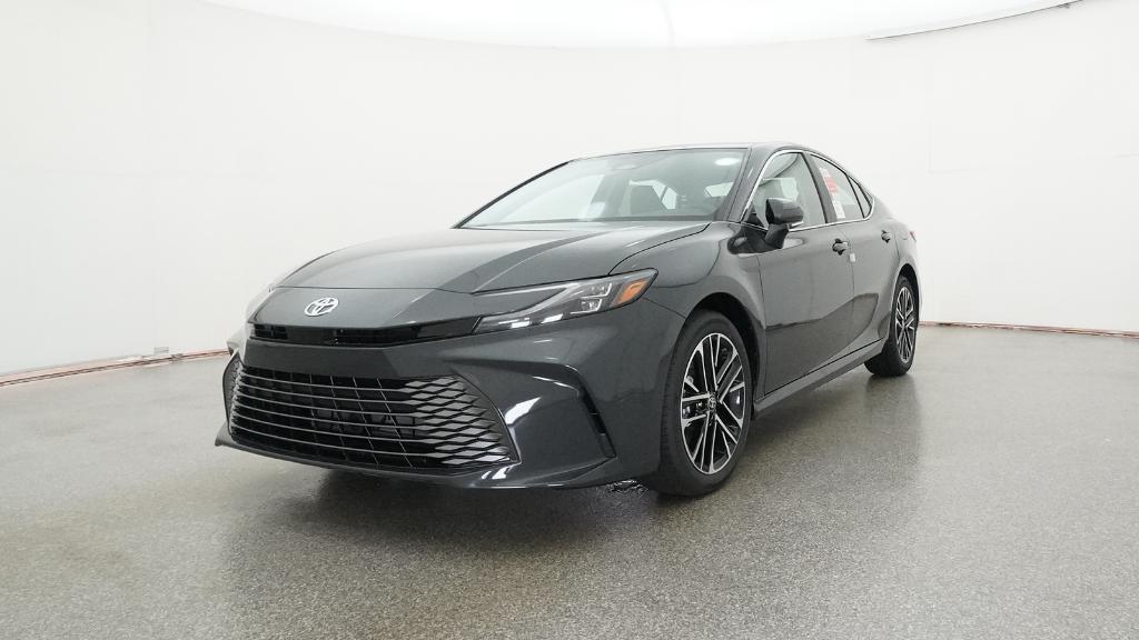 2026 Toyota Camry XLE photo 3