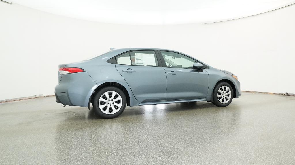 2026 Toyota Corolla LE photo 3