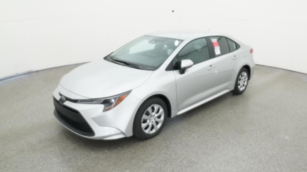 2026 Toyota Corolla LE's photo