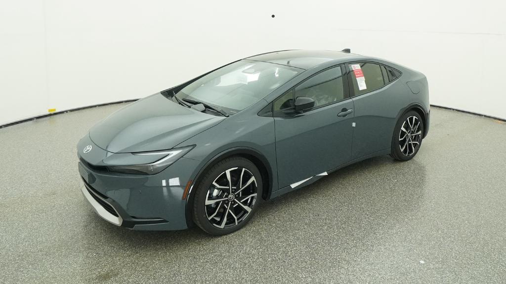 2026 Toyota Prius XSE Premium's photo