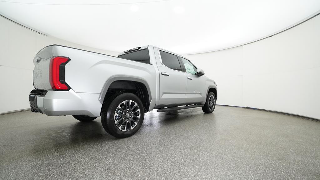 2025 Toyota Tundra Limited - Photo 18