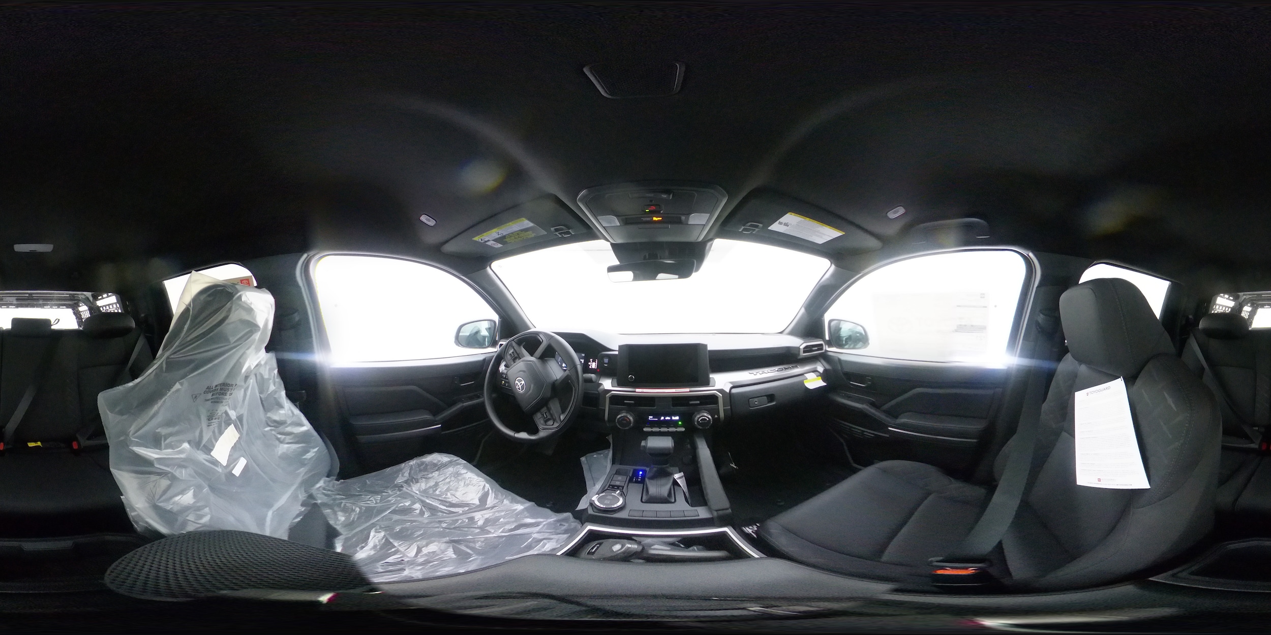 2025 Toyota Tacoma SR5 - Photo 18