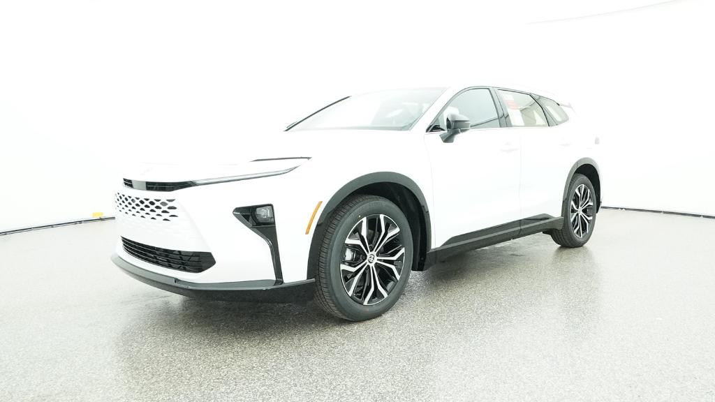 2025 Toyota Crown Signia XLE photo 3